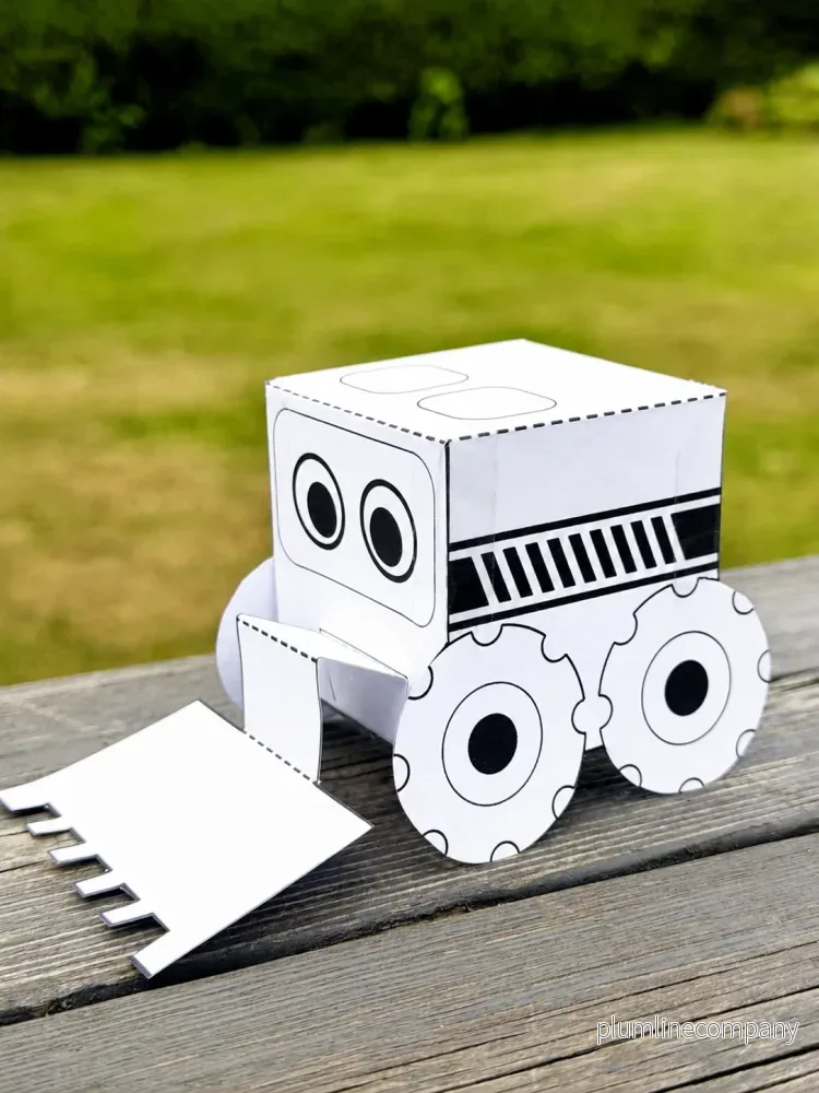 Vik din egen traktor – 3D-pyssel i papper Vik din egen traktor – 3D-pyssel i papper