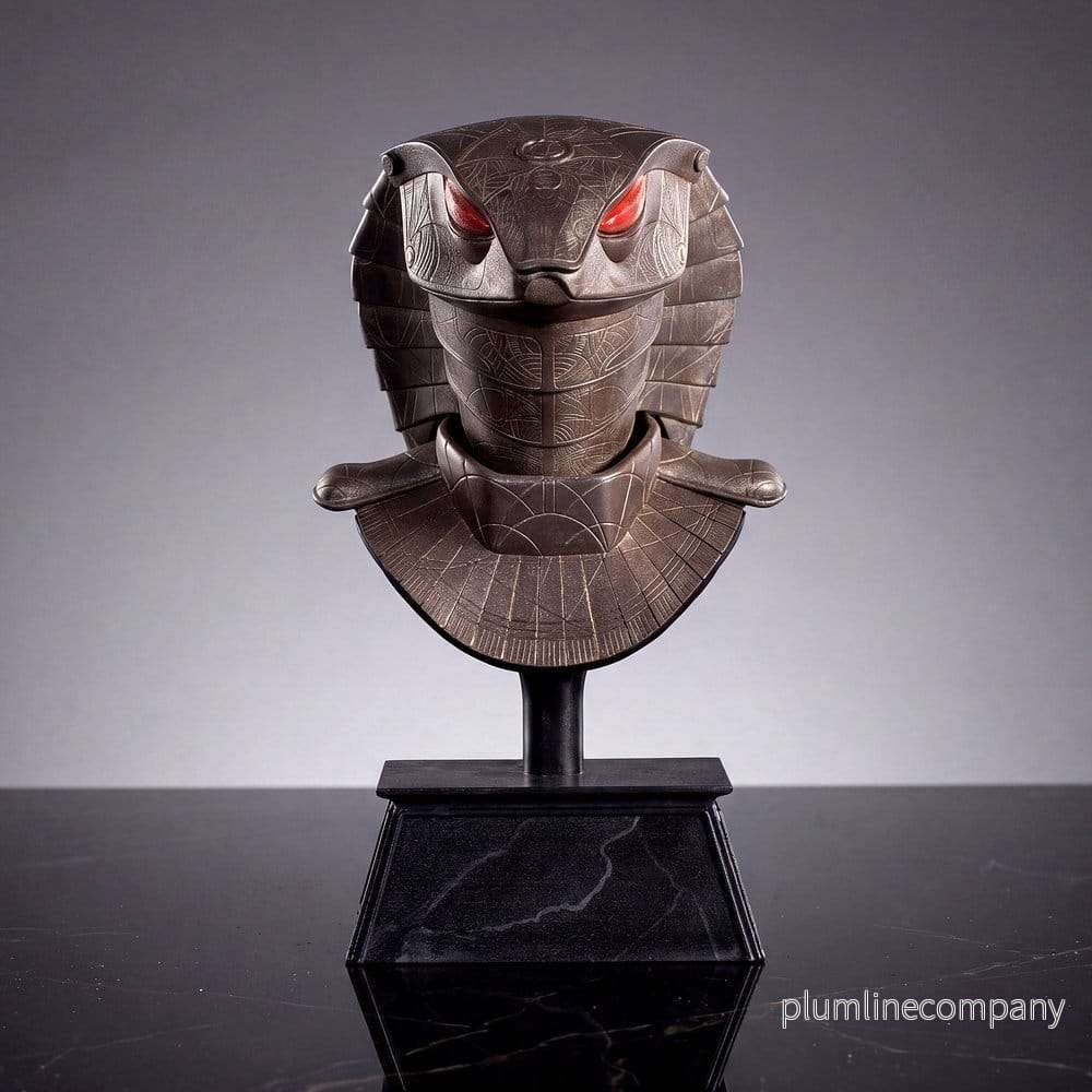 Stargate Skrivbordsreplika Serpent Guard Helmet Apophis 15 cm Stargate Skrivbordsreplika Serpent Guard Helmet Apophis 15 cm