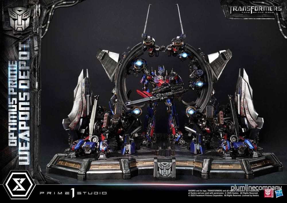 Transformers: Dark of the Moon Museum Masterline-staty Optimus Prime Weapons Depot 127 cm Transformers: Dark of the Moon Museum Masterline-staty Optimus Prime Weapons Depot 127 cm