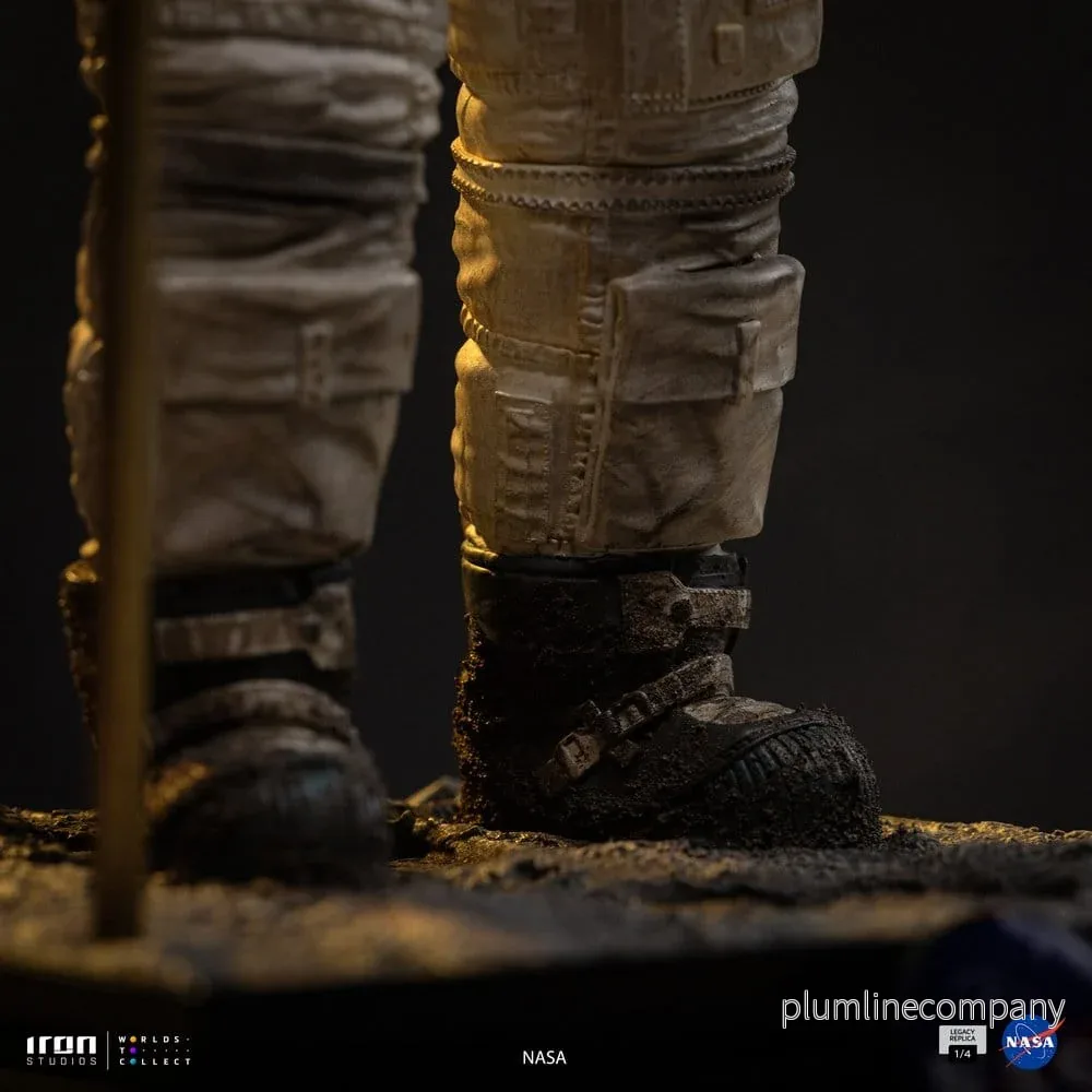 NASA Legacy Replica Figur i skala 1/4 av Apollo 11 Astronaut, 58 cm hög - Bild 2