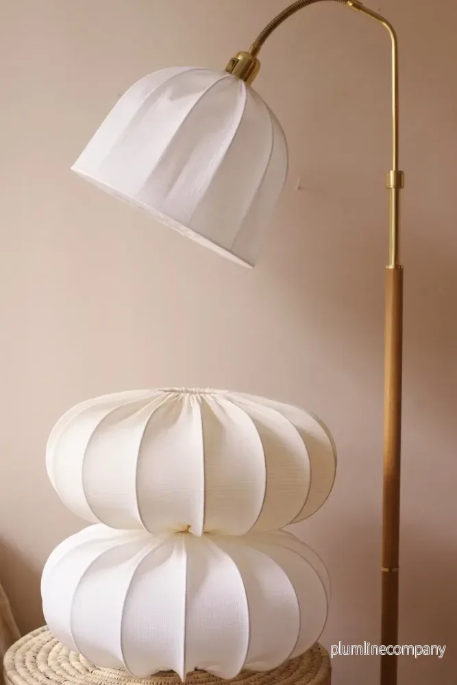 Fjällsippa lampskärm 30 cm med toppringsfäste till golvlampa Fjällsippa lampskärm 30 cm med toppringsfäste till golvlampa