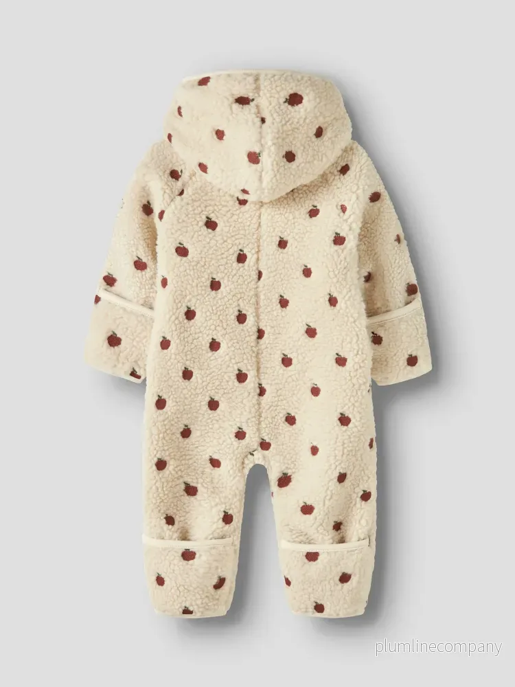 Mönstrad Teddyoverall Baby - Turtledove Apples - NBFNALO SIA LS LOOSE SUIT LIL - Bild 2