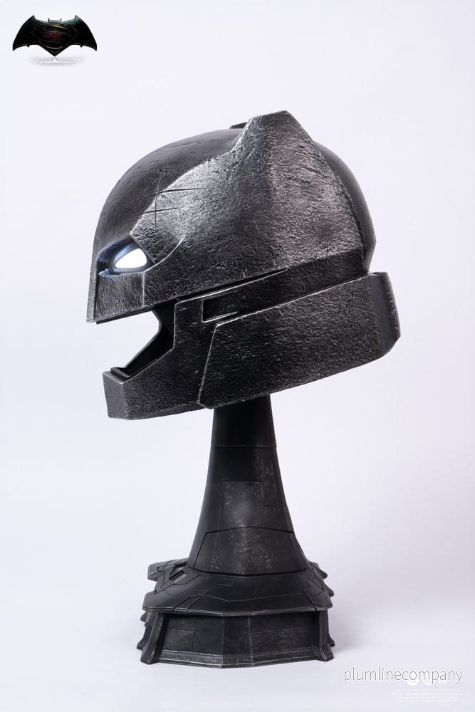 Justice League Replica 1/1 Batman v Superman: Dawn of Justice Förstärkt Batman Hjälm 50 cm - Bild 3
