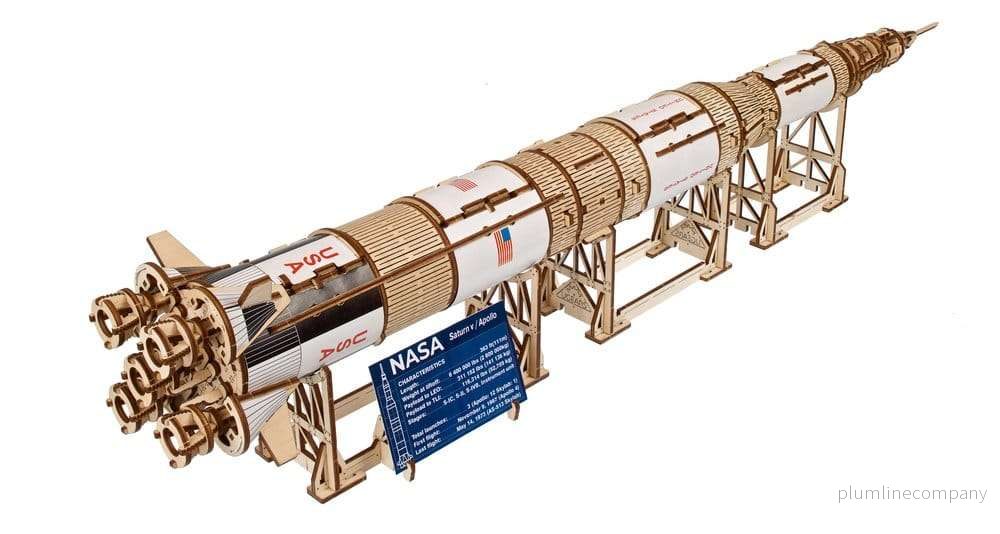 NASA Saturn V 3D-pussel i trä från Ugears NASA Saturn V 3D-pussel i trä från Ugears