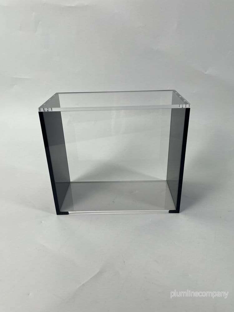 Evoretro magnetiskt akryl-displayfodral för ETB med färgade sidor – svart Evoretro magnetiskt akryl-displayfodral för ETB med färgade sidor – svart
