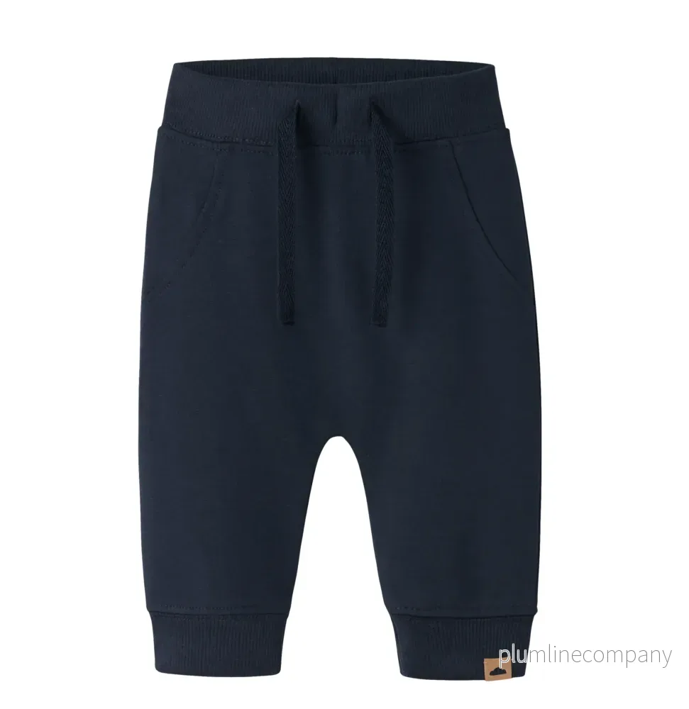 Mjukisbyxor Baby Ekologisk Bomull – Dark Sapphire – NBNTAKKI SWEAT PANT NOOS Mjukisbyxor Baby Ekologisk Bomull – Dark Sapphire – NBNTAKKI SWEAT PANT NOOS