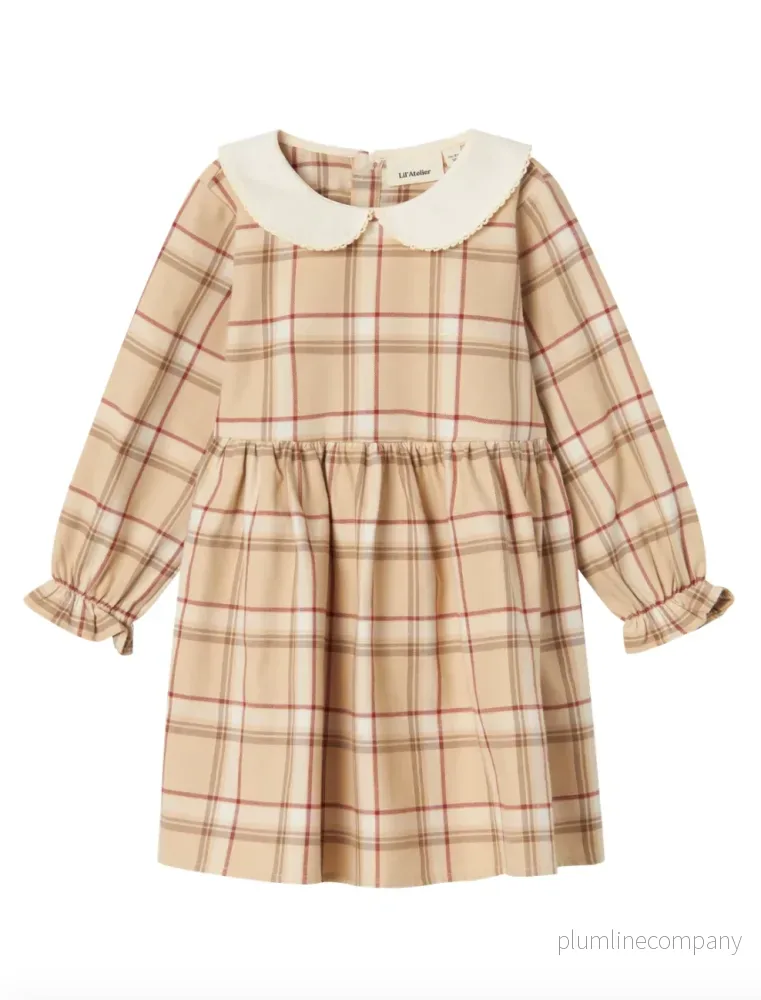 SISTA CHANSEN - Lil' Atelier - NMFSEVENA LS DRESS LIL - WARM SAND
