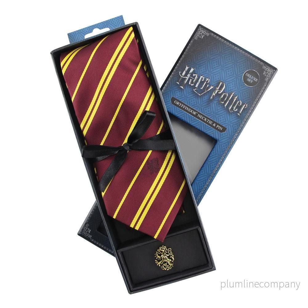 Harry Potter Gryffindor Slips & Metal Pin Deluxe Box Harry Potter Gryffindor Slips & Metal Pin Deluxe Box
