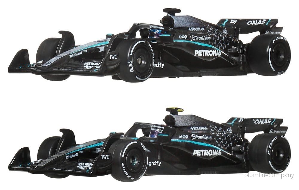 Formula 1 Hot Wheels Premium Die-Cast Fordon 2-Paket i Skala 1:64 Team Mercedes-AMG PETRONAS Formula 1 Hot Wheels Premium Die-Cast Fordon 2-Paket i Skala 1:64 Team Mercedes-AMG PETRONAS